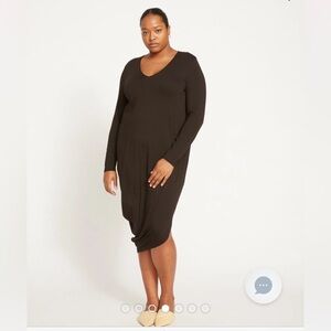 Universal Standard Iconic Long Sleeve V-neck Geneva Dress
